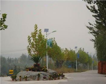 甘肅太陽能路燈-甘肅省西安市環(huán)山路旅游景區(qū)路燈照明工程